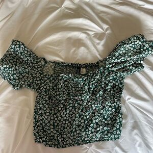 White and Green Puff-Sleeve Top